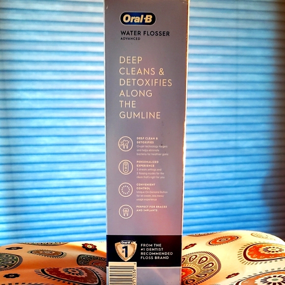 ORAL-B Water Flosser Advanced Portable Oral Irrigator Handle with 2 Nozzles -NIB - Picture 9 of 11
